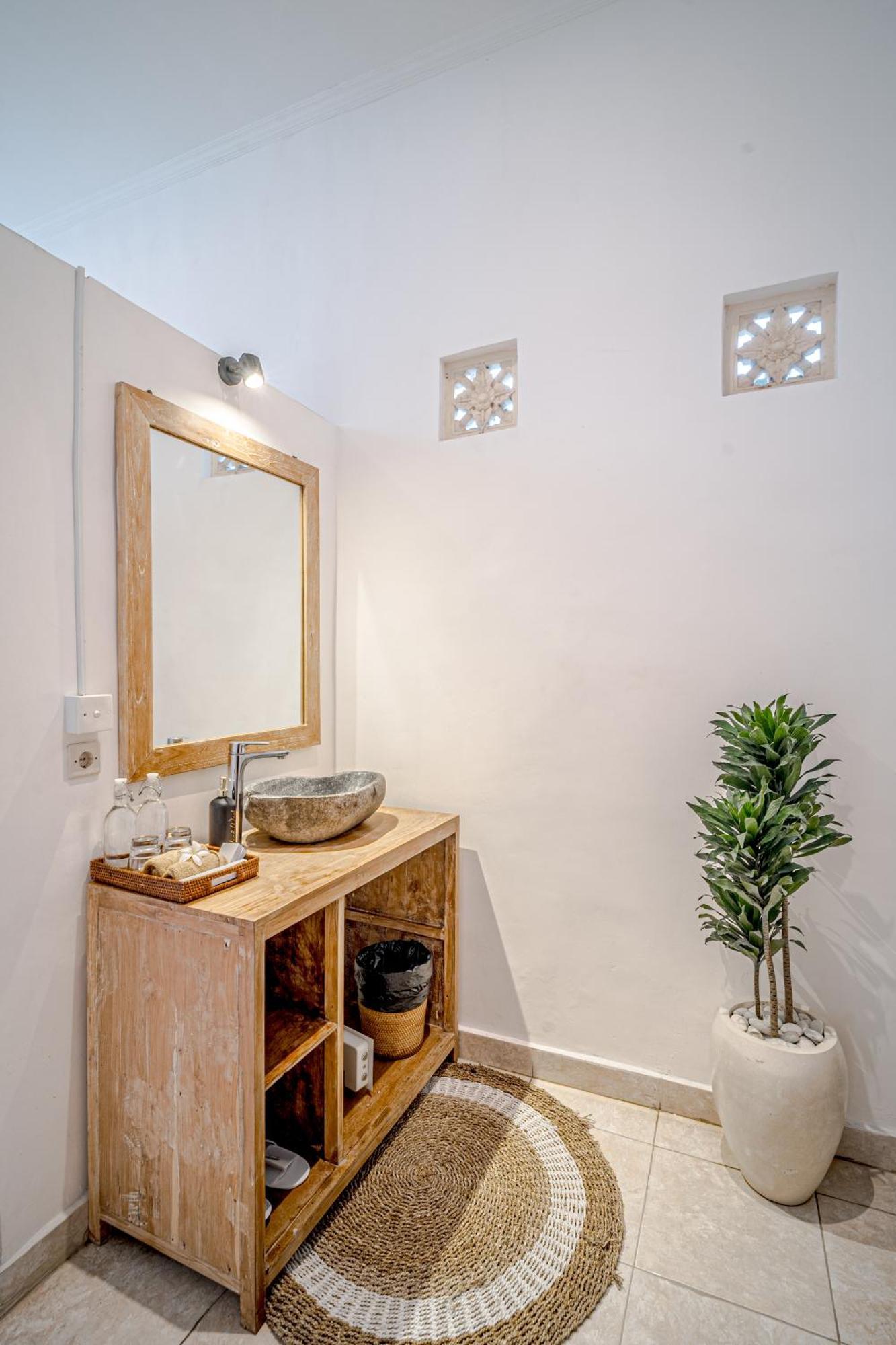 Villa Deba 3 By Bali Villa Solutions เซมินยัค ภายนอก รูปภาพ