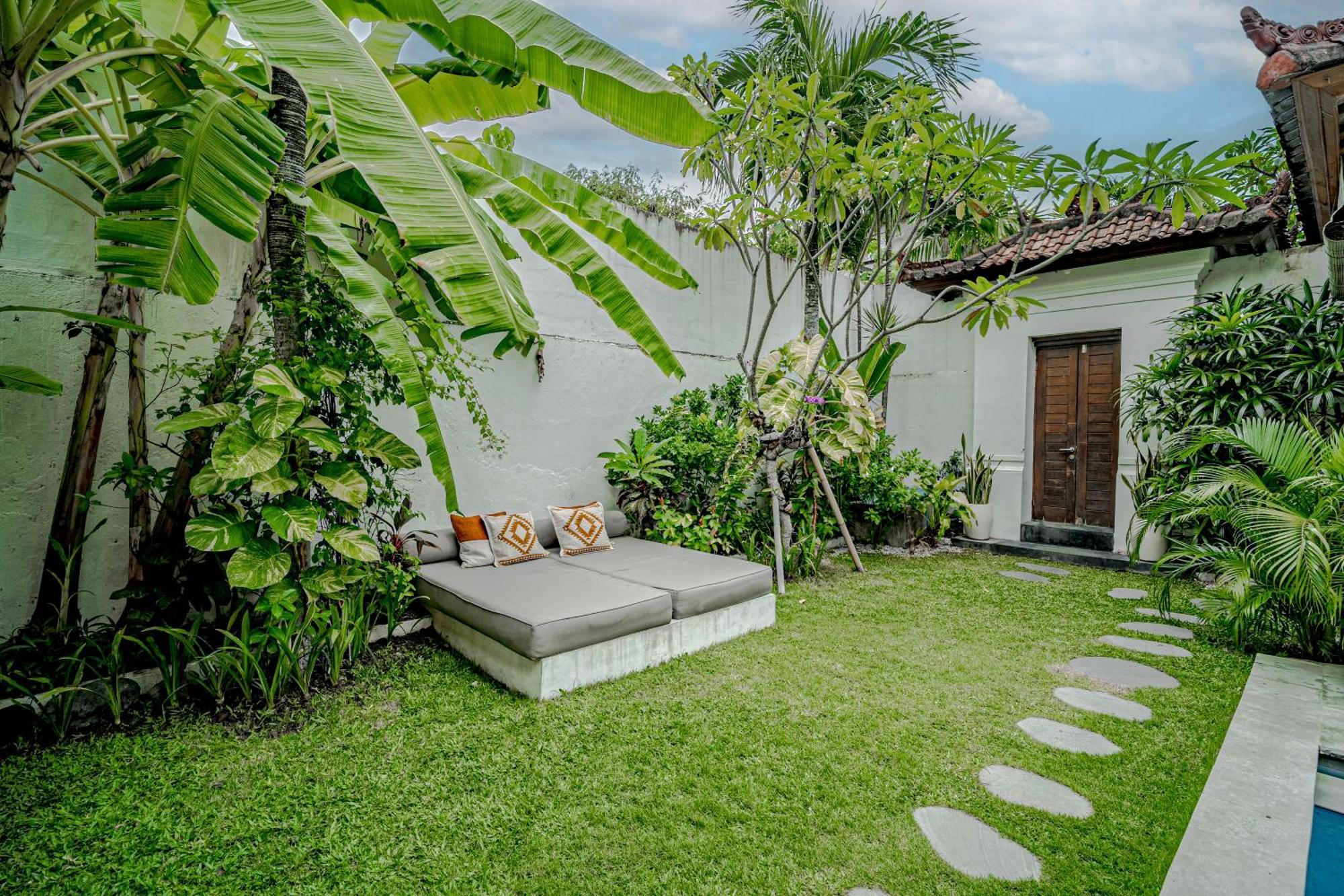 Villa Deba 3 By Bali Villa Solutions เซมินยัค ภายนอก รูปภาพ